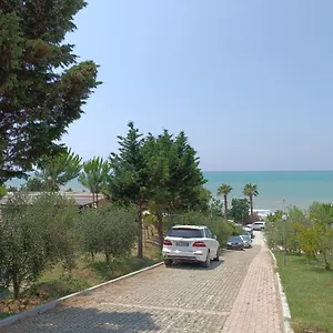 https://plazhi-gjeneralit.albaniahotels.org